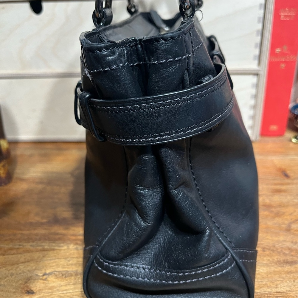 SOLD Coach Hampton Tassel tote in black leather - Picture 2 of 8